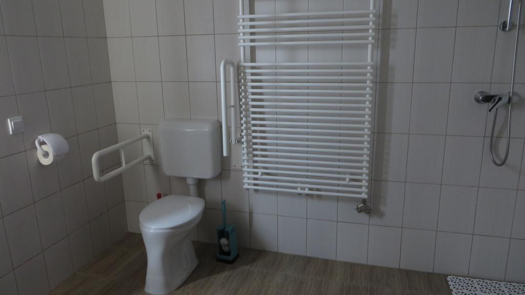 Eszter-Haz Vendeghaz Kerekegyhaza Hotel Luaran gambar